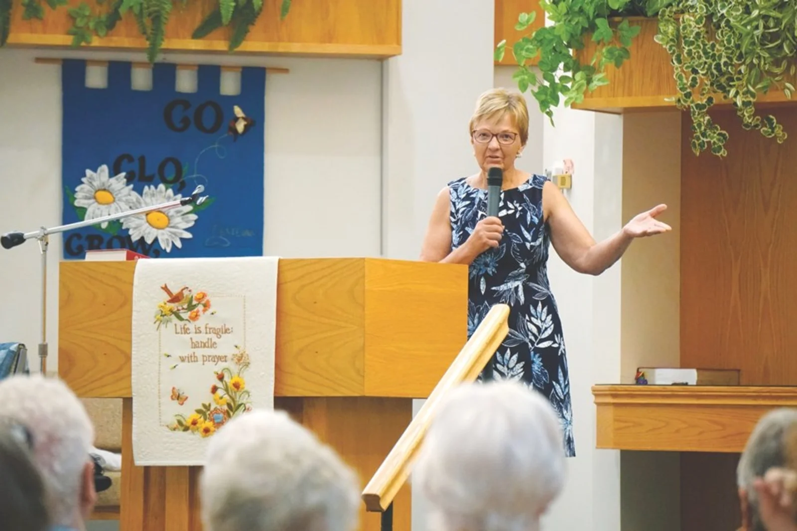 Shelley Boyes speaking at a church engagement